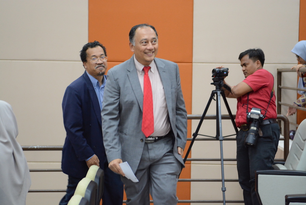 592 DSC 5237